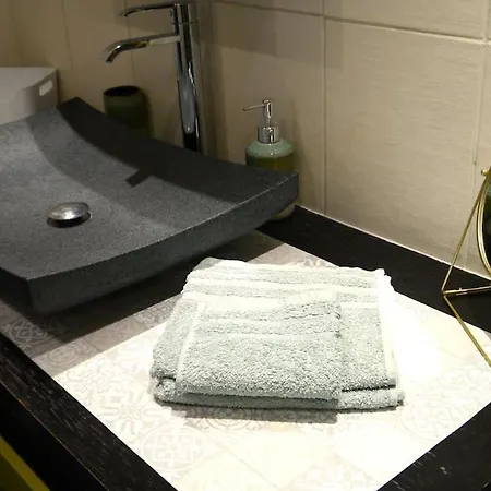 Vue Degagee, Cuisine Moderne Et Wifi Apartmán *